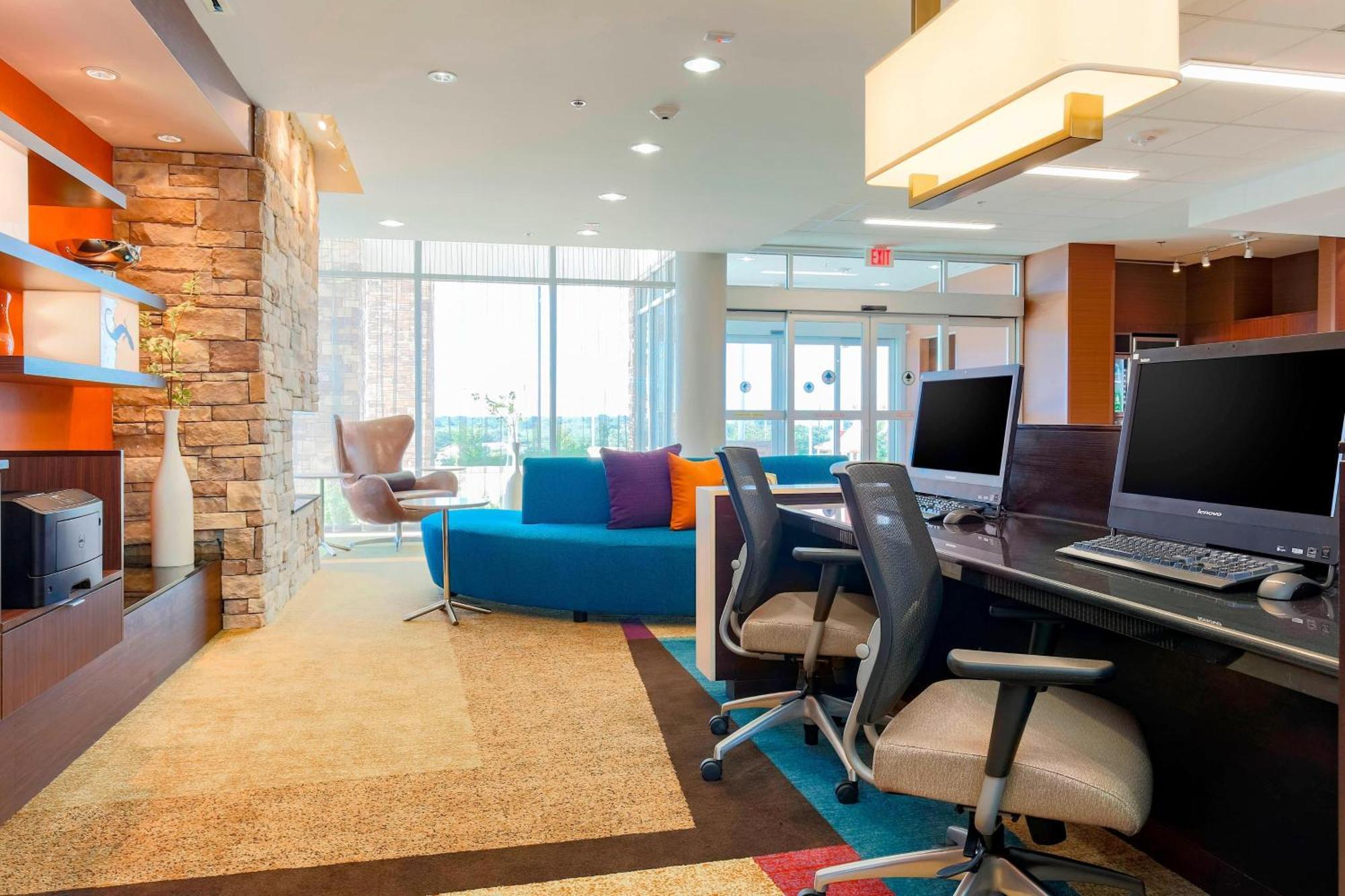 Fairfield Inn & Suites By Marriott Pleasanton Esterno foto