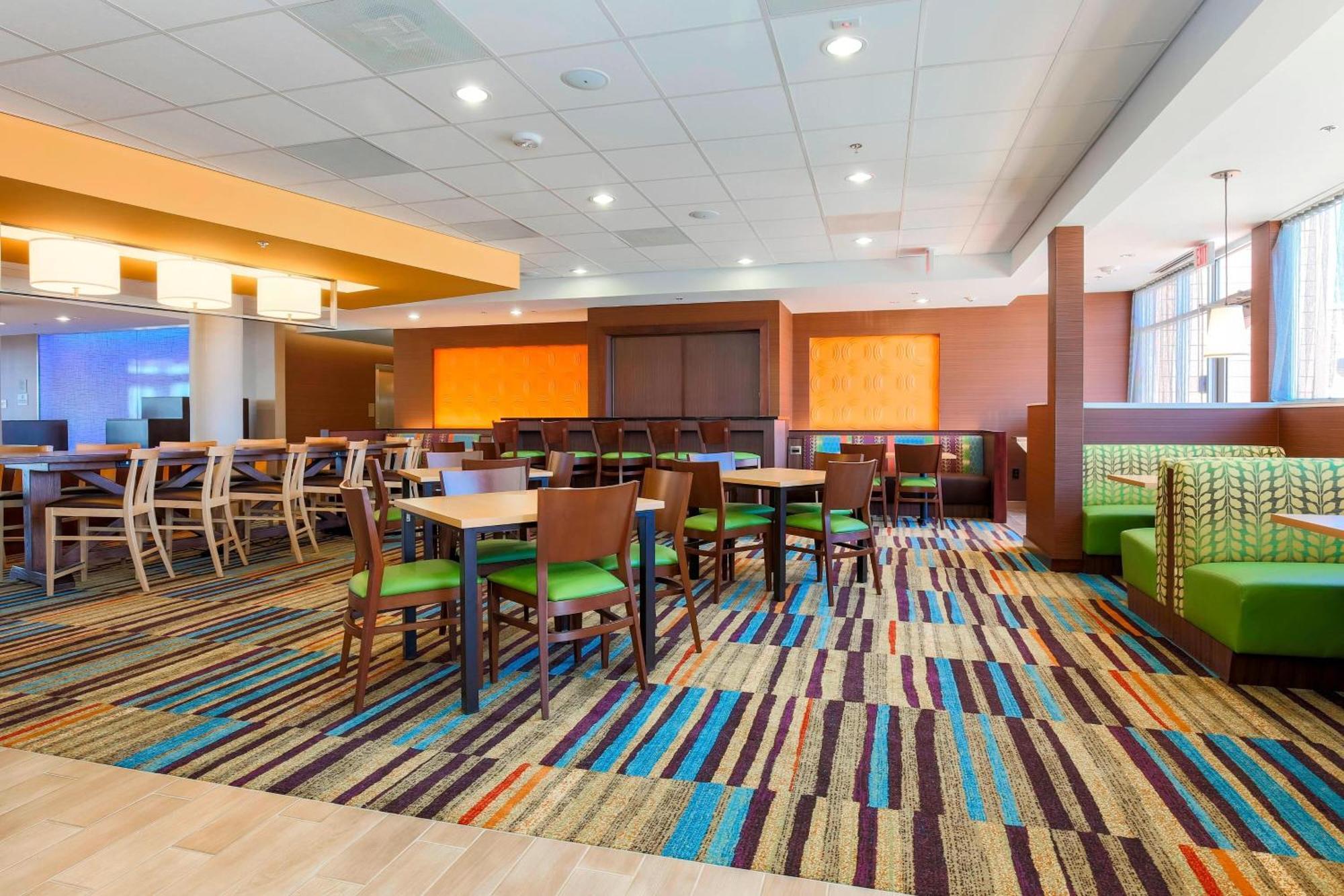 Fairfield Inn & Suites By Marriott Pleasanton Esterno foto