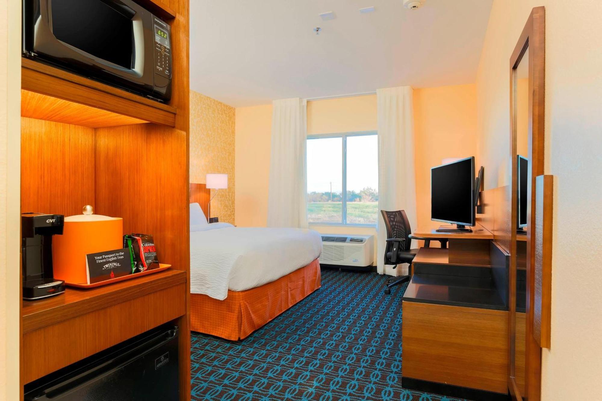 Fairfield Inn & Suites By Marriott Pleasanton Esterno foto