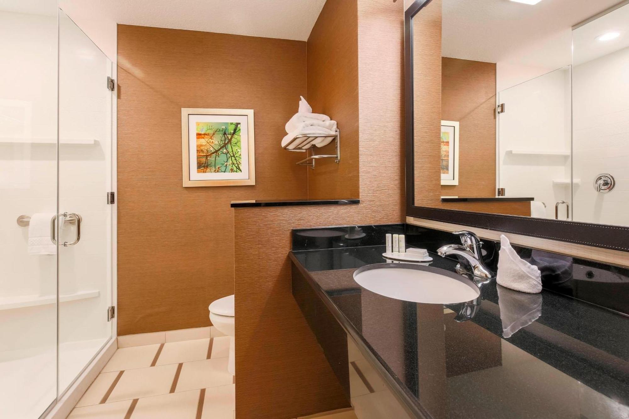 Fairfield Inn & Suites By Marriott Pleasanton Esterno foto